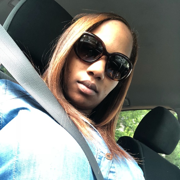 Meet your Posher, Florence - Picture 1 of 1